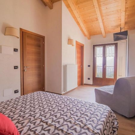 Agriturismo La Cascina B&B ซาน เฟเดเล อินเตลวี ภายนอก รูปภาพ