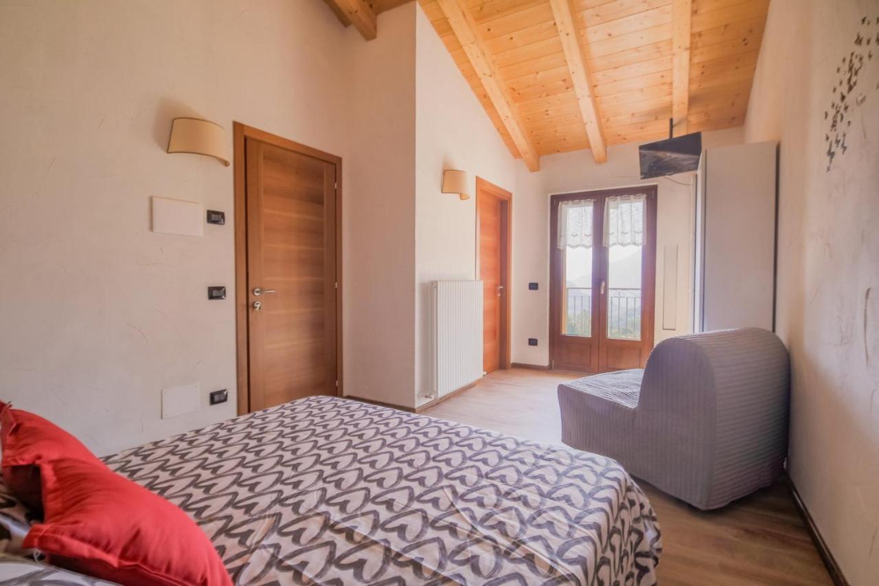 Agriturismo La Cascina B&B ซาน เฟเดเล อินเตลวี ภายนอก รูปภาพ